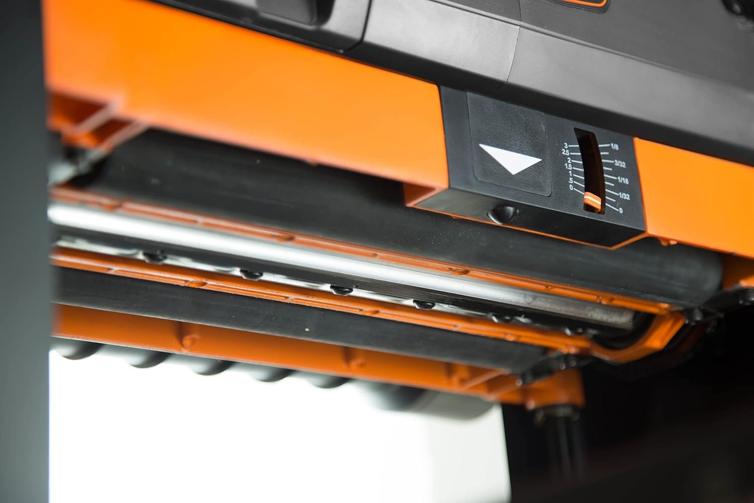 WEN PL1303 15-Amp 13-Inch Three-Blade Benchtop Thickness Planer , Black - Image 6